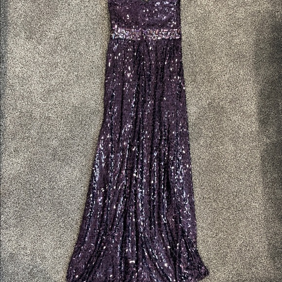 Stunning Purple Sequin Evening Prom Gown Strapless - Picture 4 of 6